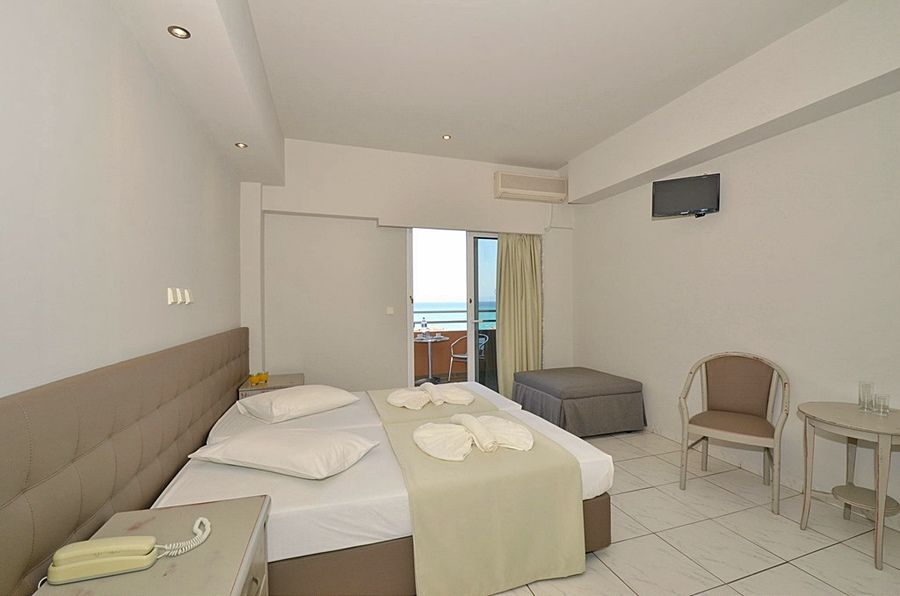Sousouras Hotel Ханиоти Экстерьер фото